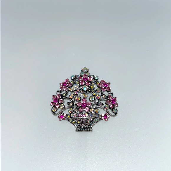 Rhinestone Flower Bouquet Vintage Inspired Brooch - Picture 6 of 12